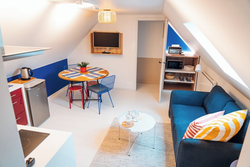 Economy Room | Living area