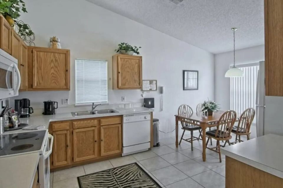 Kitchen /breakfast