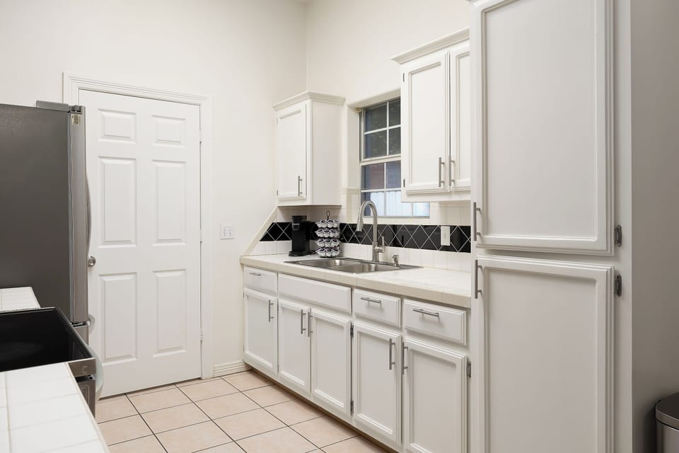 Full Size Kitchen with Microwave, Toaster, Oven etc.