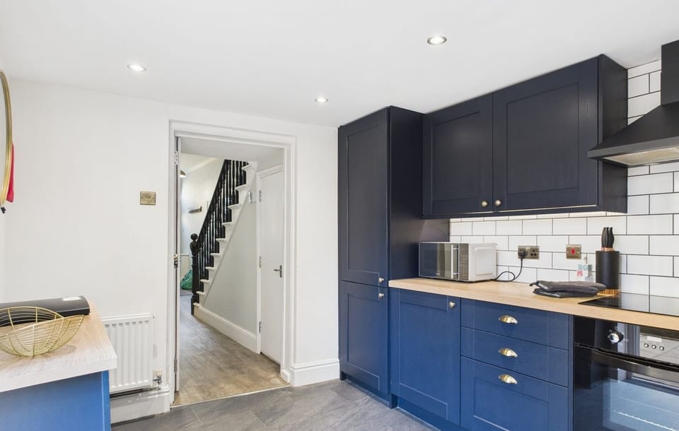 Everything you need for a stress-free stay, including a dishwasher, washing machine, and coffee maker.