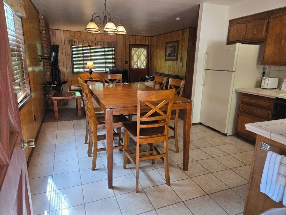 Cabin 3 Dining Room