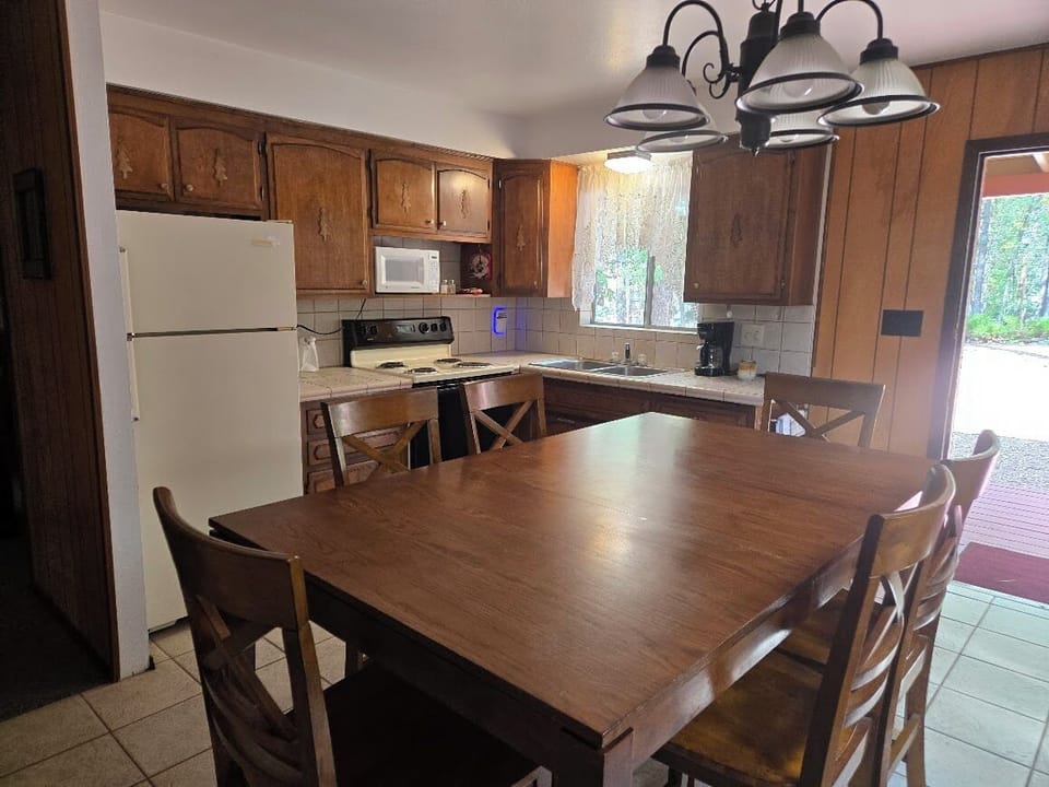 Cabin 3 Kitchen