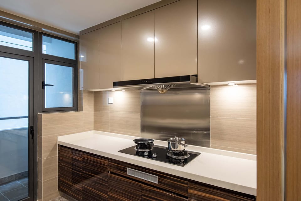 A fully decked & equipped kitchen.