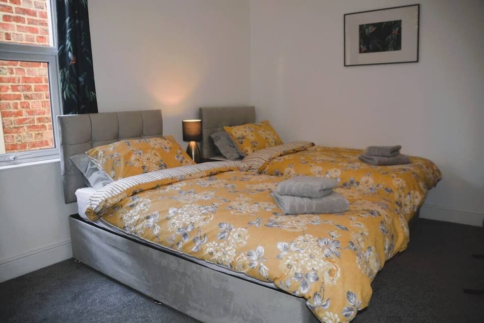 Stunning 2 BD Apartment in Cheltenham Apartment in Cheltenham