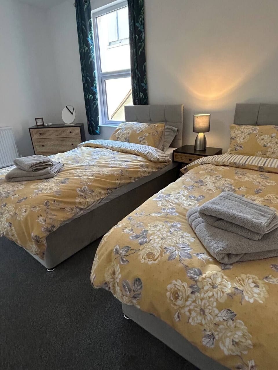 Stunning 2 BD Apartment in Cheltenham Apartment in Cheltenham