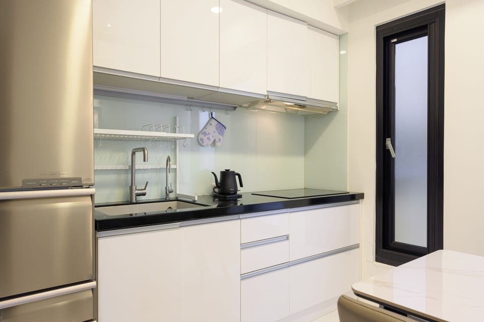 can make your own meal in the full kitchen with water kettle, fridge, microwave.