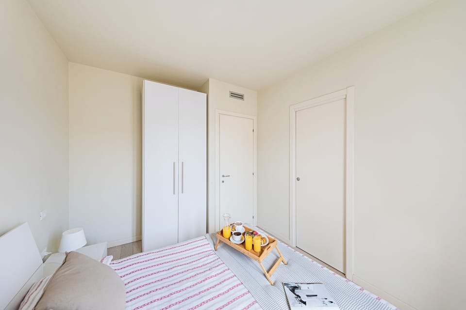 Basic Apartment | 3 bedrooms, iron/ironing board, free WiFi, bed sheets