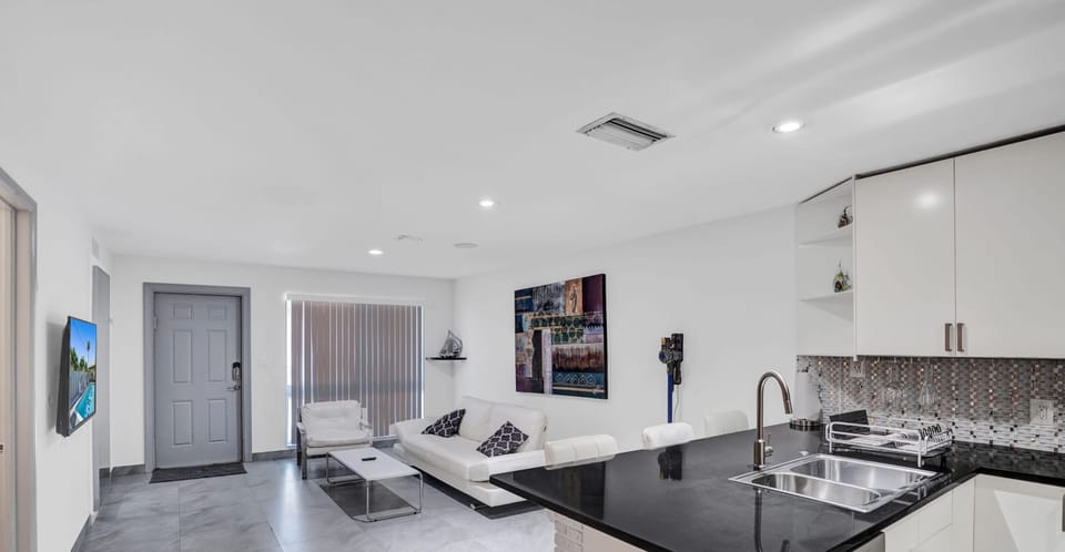 House (1 Bedroom) | Interior