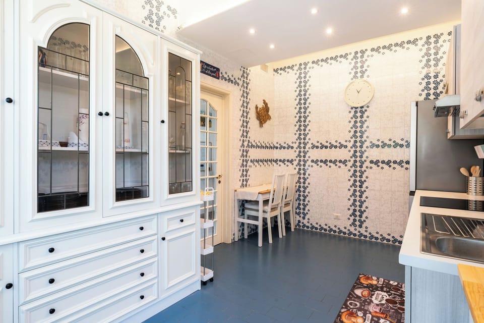 Deluxe Villa, Pool View | Private kitchen | Fridge, oven, stovetop, dishwasher