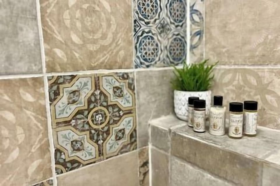 Bathroom amenities