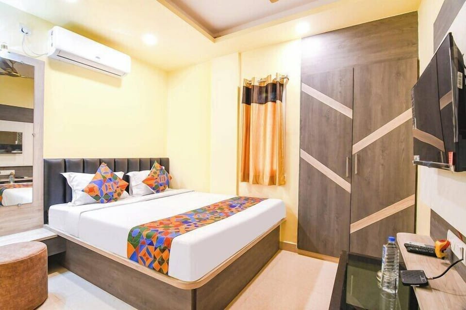 Deluxe Double Room, Balcony, City View | Iron/ironing board, free WiFi