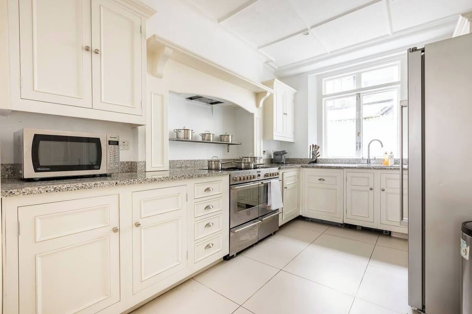 Kitchen area