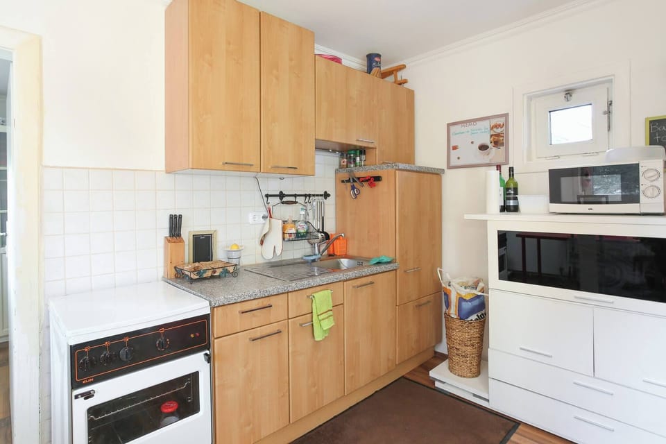 Shared Dormitory, 1 Bedroom, Smoking, Patio | Interior