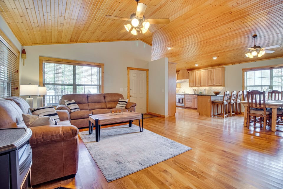 Living Room | Smart TV