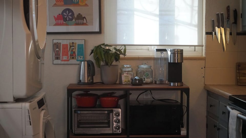 Coffee and tea station