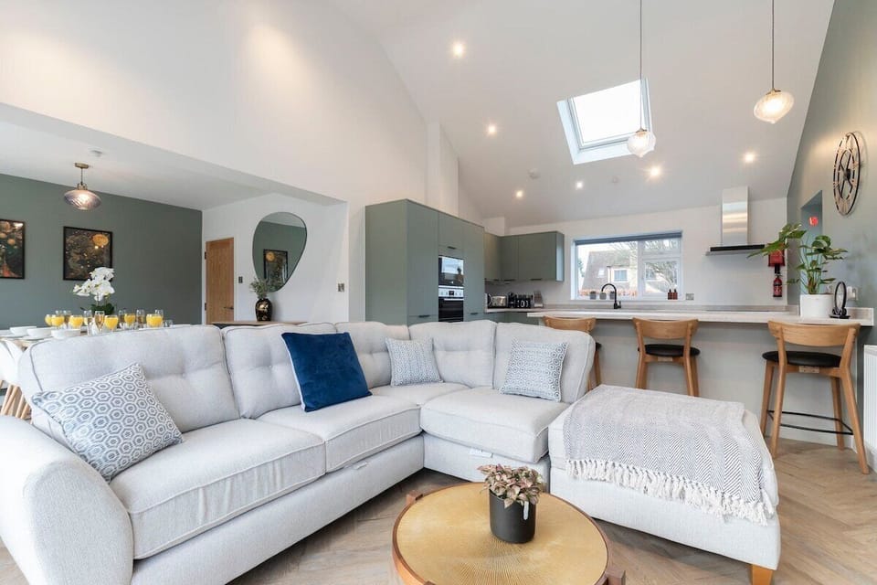 Living Room / Lounge