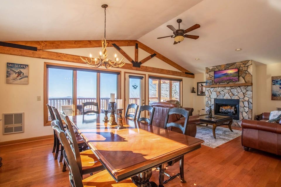 Welcome to Soaring Ravens View