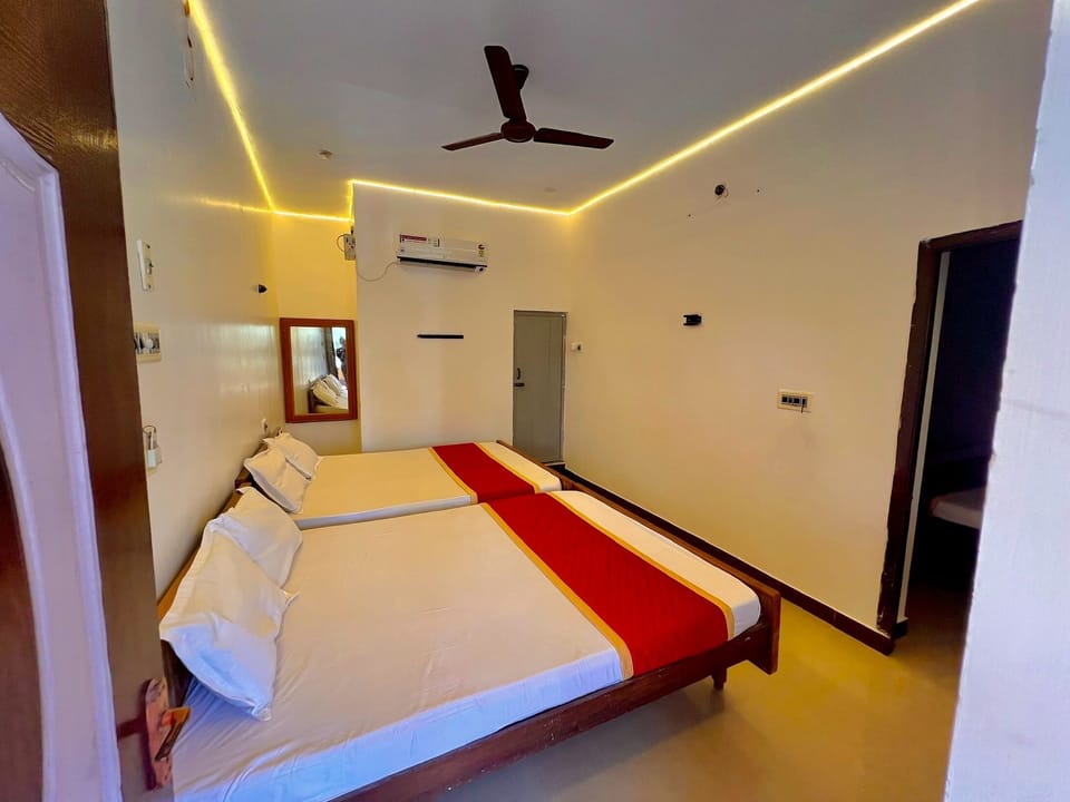 Soundproofing, free WiFi, bed sheets
