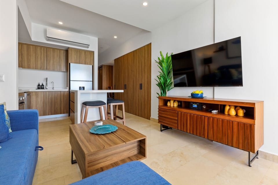 Condo - Image 10