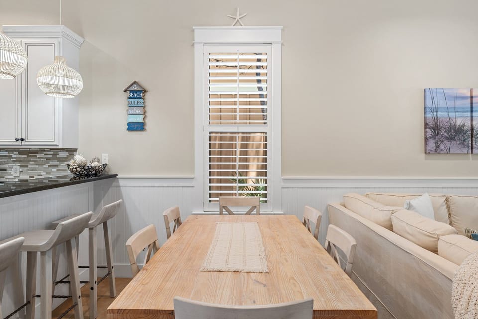 Dine together in effortless style.