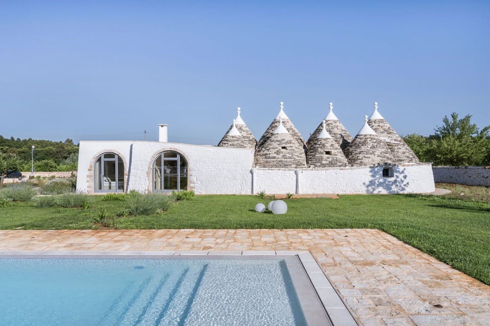 Activities, Amenities, Balcony / Terrace / Patio, Building Exterior, Facilities, Garden, Pool, Spring, Summer