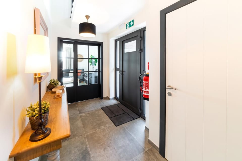 Entrance / Reception