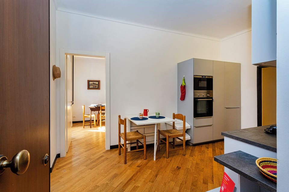 Basic Apartment | Dining room