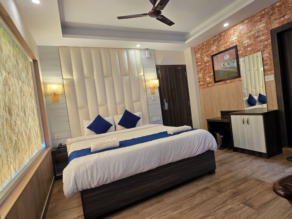 Deluxe Double Room, Garden View | Desk, soundproofing, free WiFi