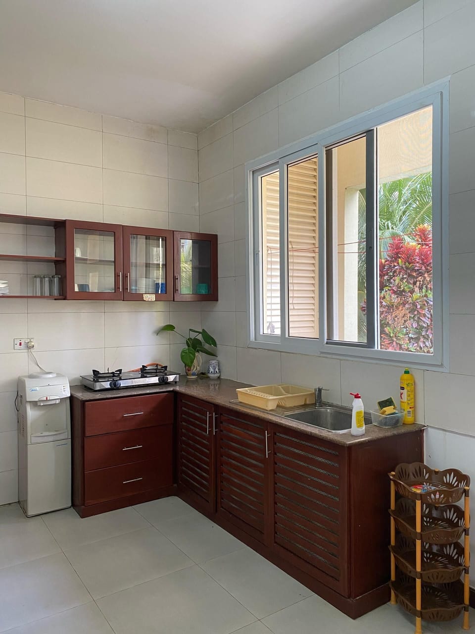 Basic Apartment, Garden View | Private kitchen
