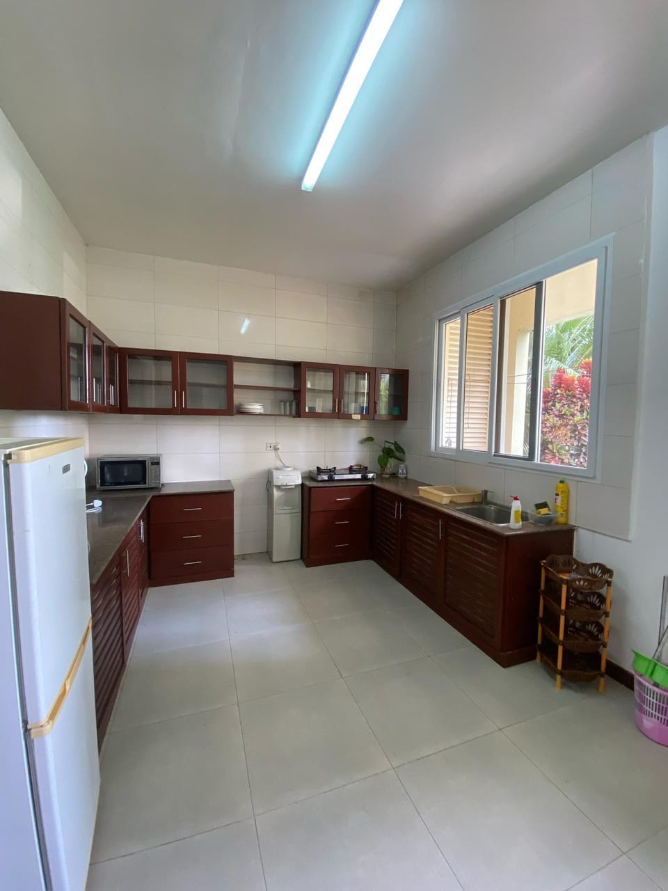 Basic Apartment, Garden View | Private kitchen