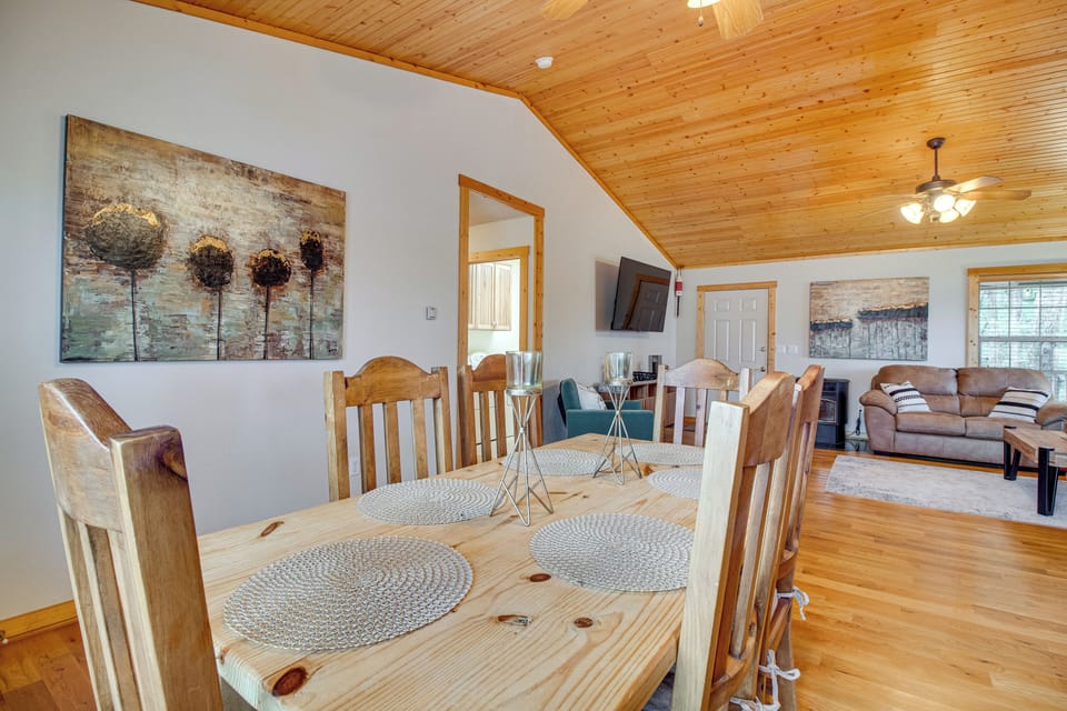 House (3 Bedrooms) | Interior
