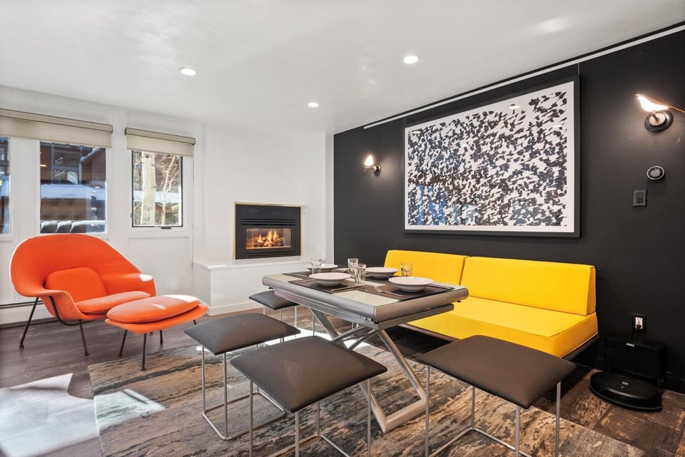 Studio | Dining