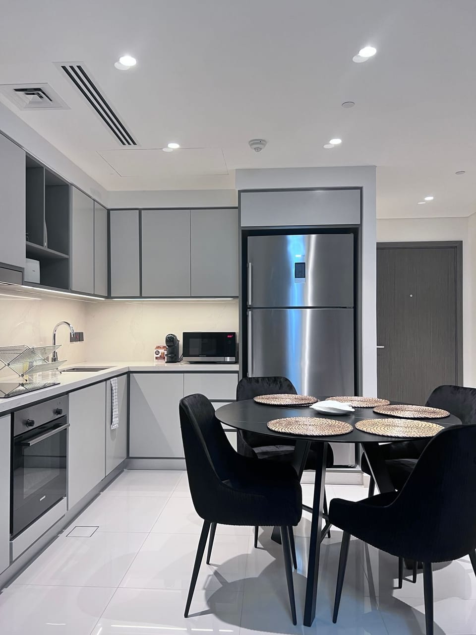 Luxury Apartment, Beach View | Private kitchen | Electric kettle