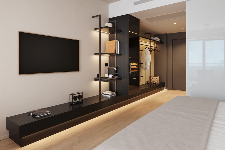 2 bedrooms, minibar, in-room safe, desk