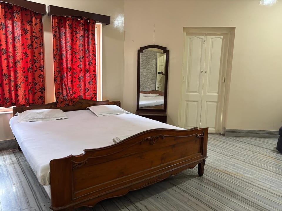 Double Room, Balcony, City View | Free WiFi