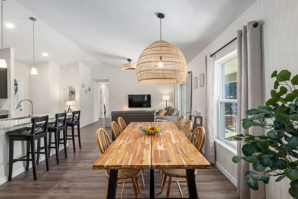 Dining table with seating for 6