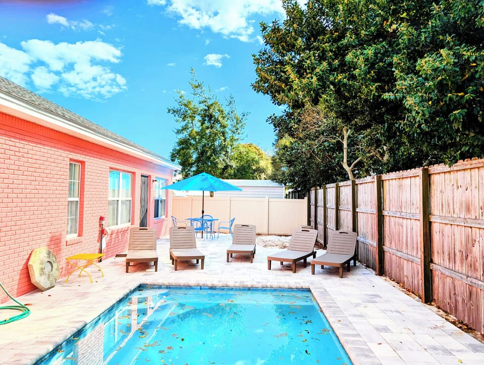 Private pool 