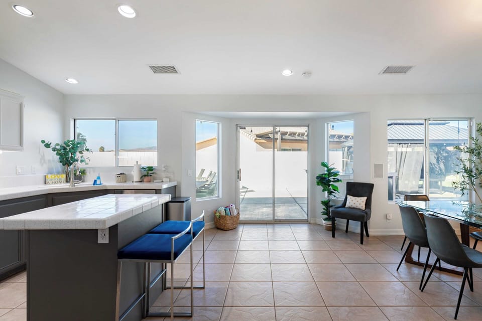 House (4 Bedrooms) | Interior