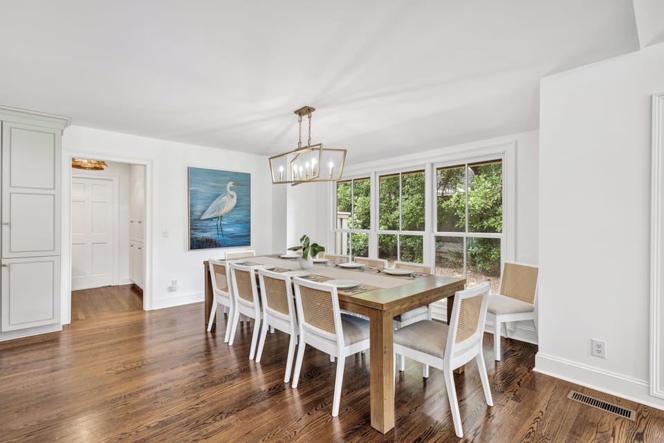 Spacious dining area for 12 and additional seating