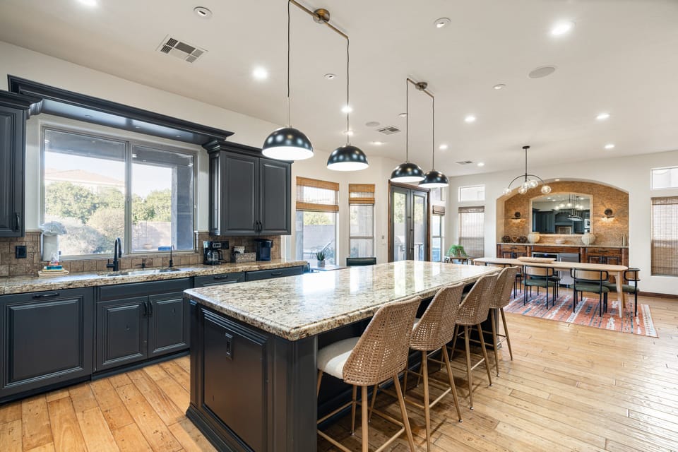 Large Modern Kitchen