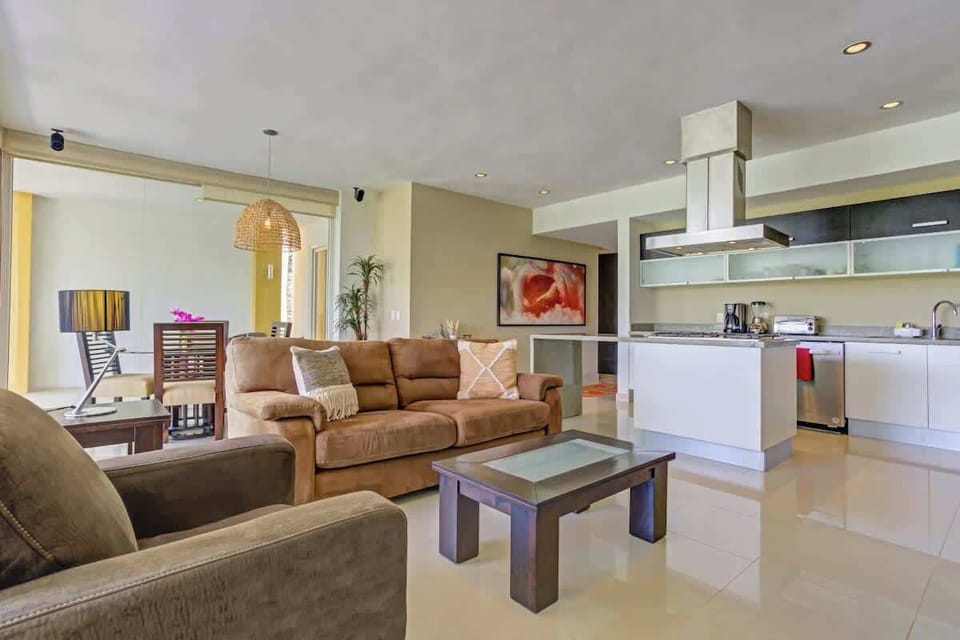 The condo has a spacious open floor plan
