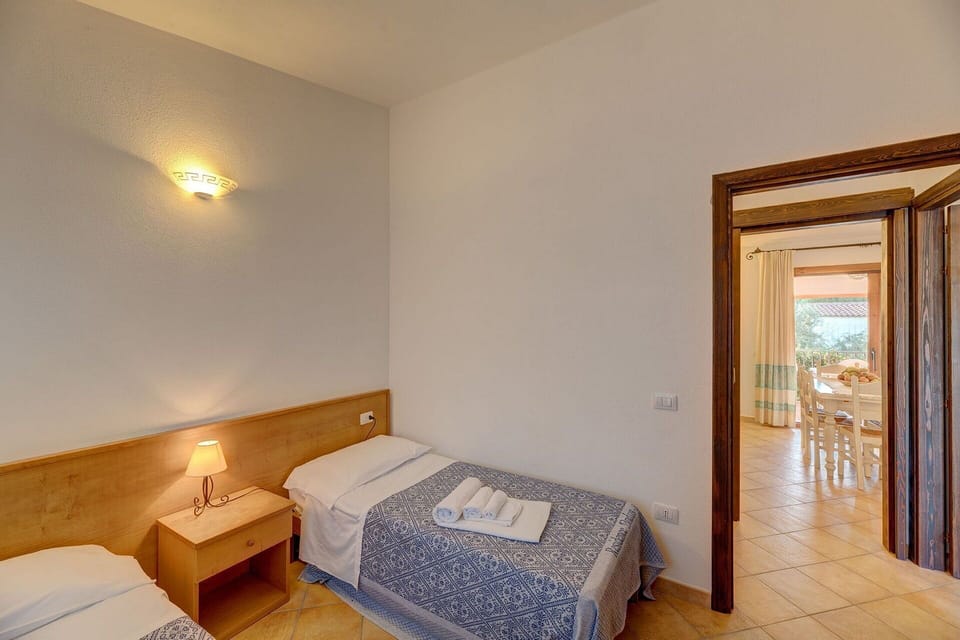 Autumn, Bedroom, Spring, Summer