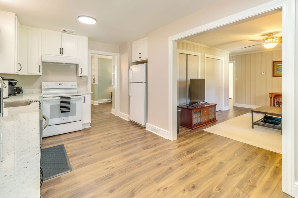 House (2 Bedrooms) | Interior