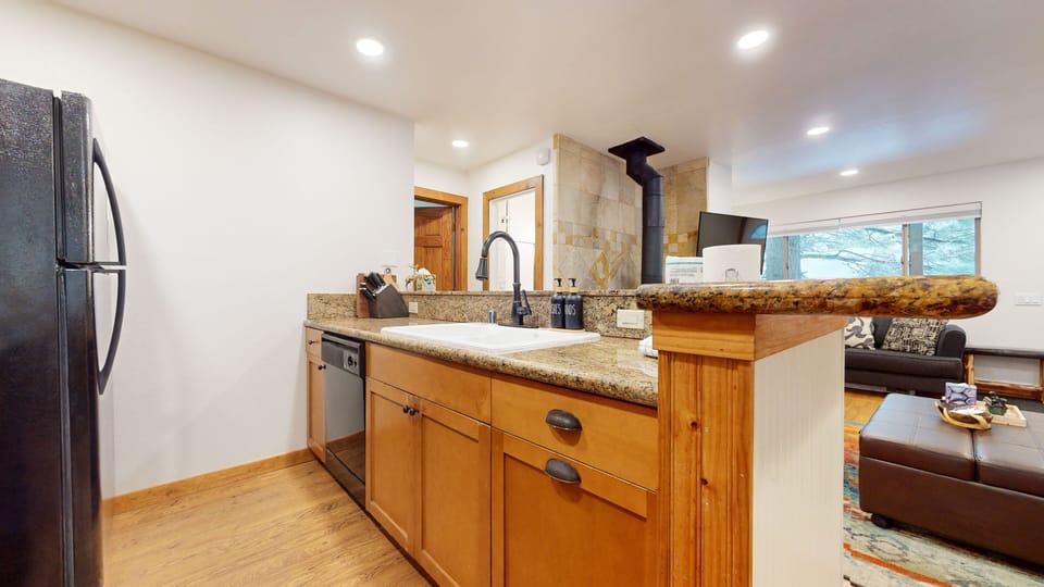 Condo, 2 Bedrooms | Private kitchen | Coffee/tea maker, fridge, oven, toaster
