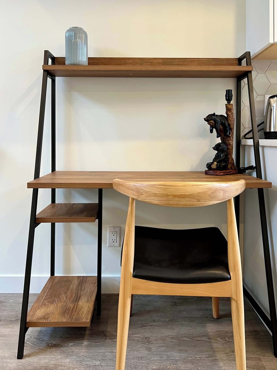 Full desk area