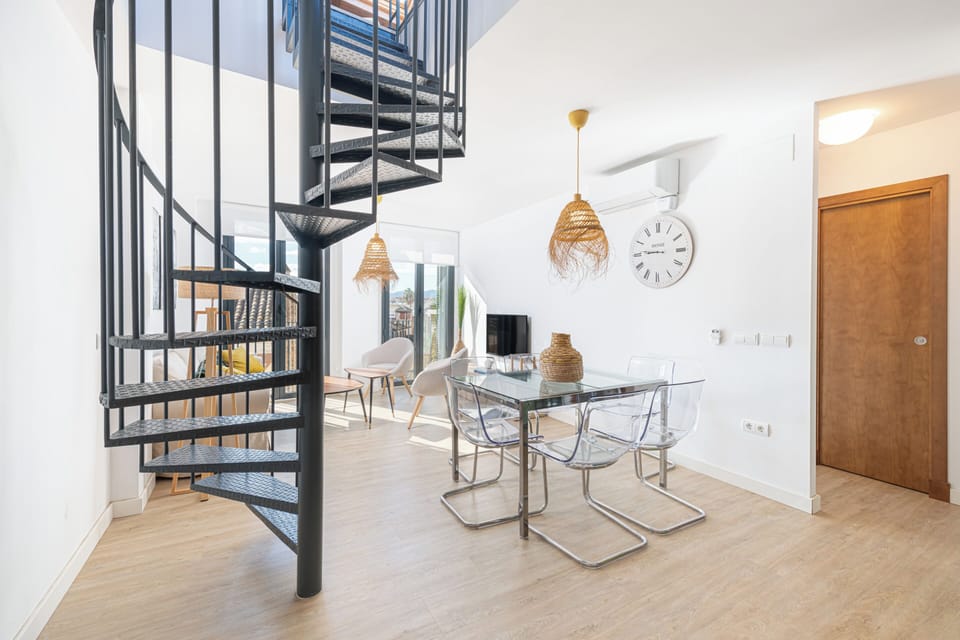 Classic Apartment, City View | Living area