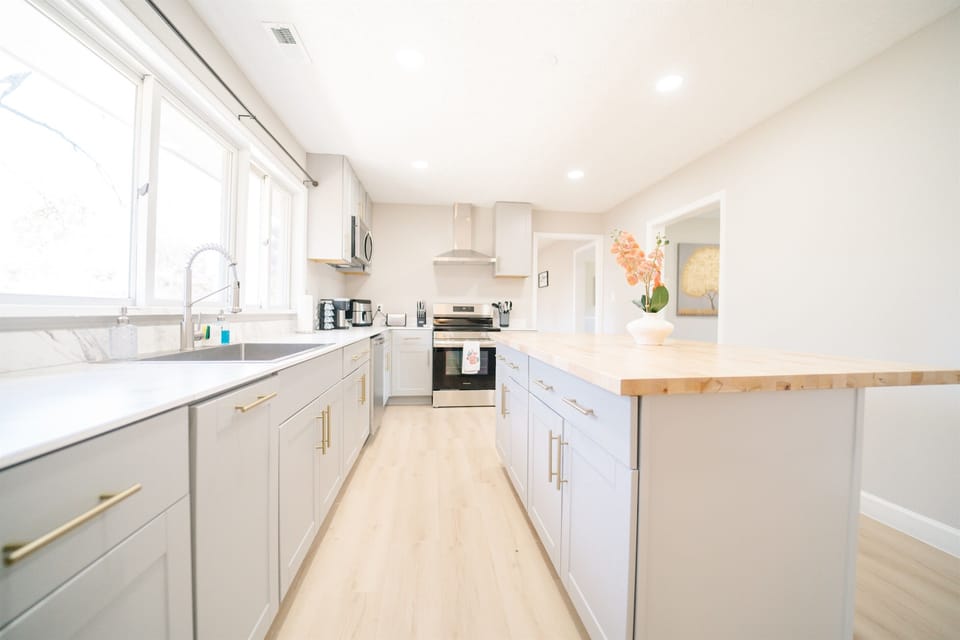 Full Kitchen