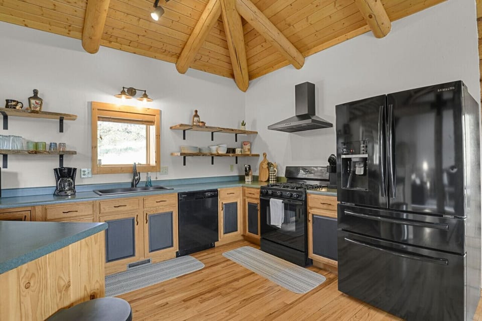 Kitchen has Drip coffee maker and Keurig to enjoy the provided coffee or hot chocolate