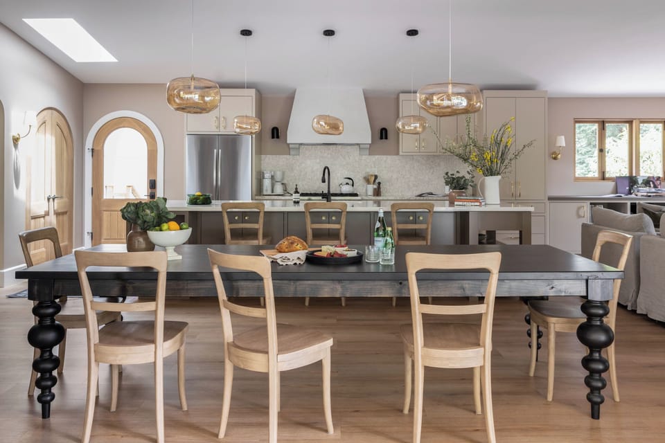 Dinning for six at the table, four at the bar