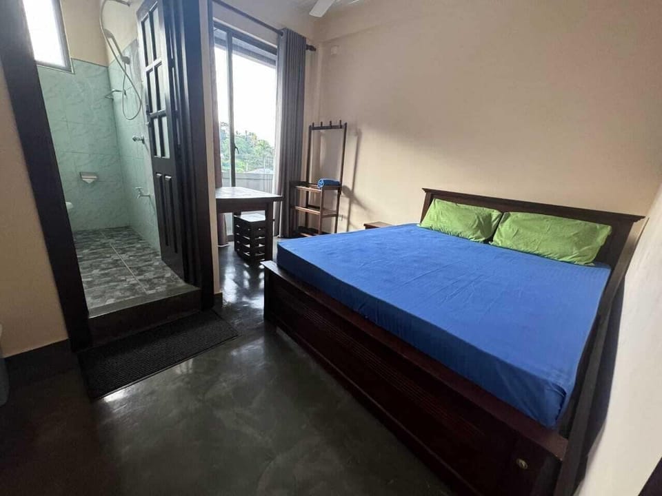 Basic Double Room, City View | Desk, free WiFi